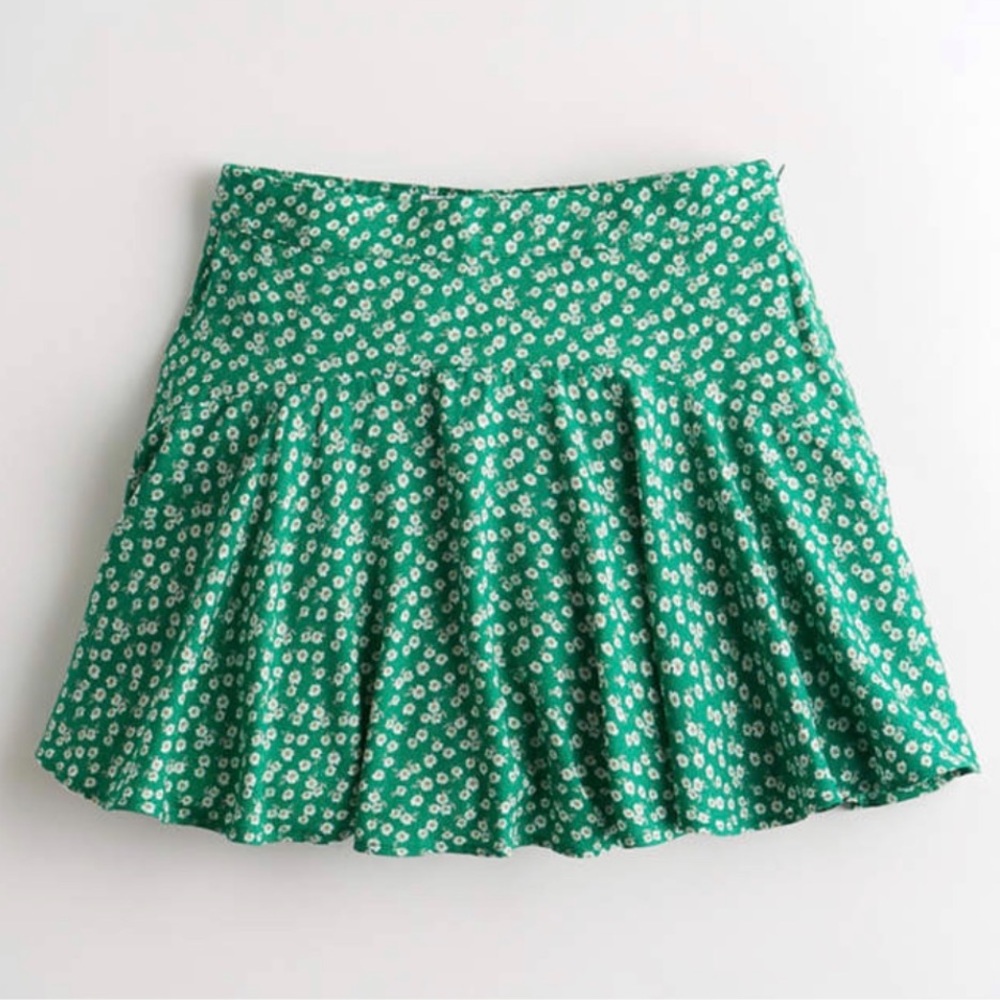 Ultra High-Rise Woven Mini Skort